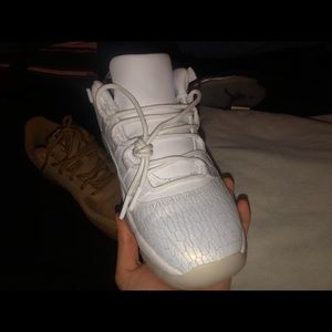 jordan 11 low frost white